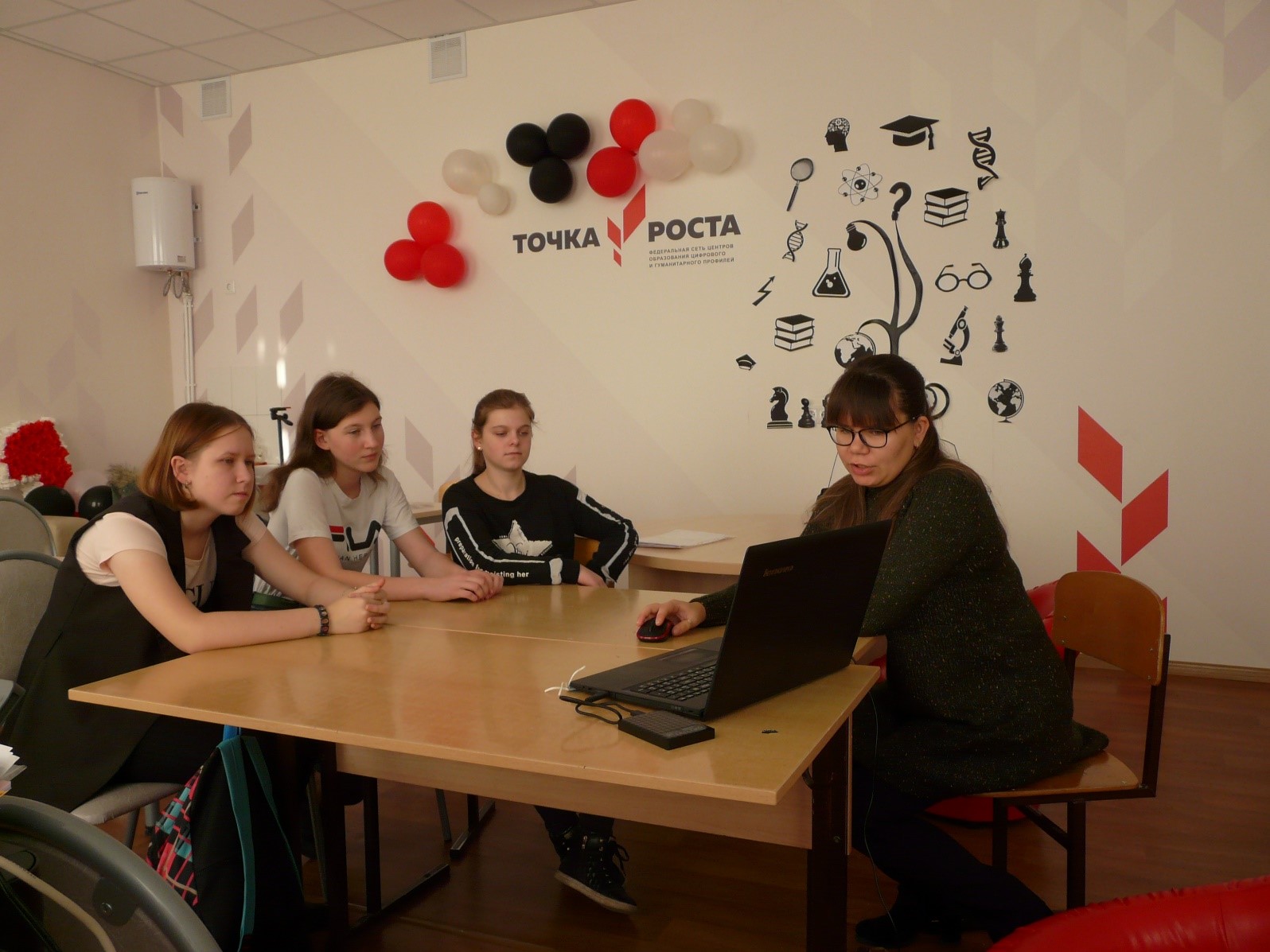 «Школьное TV», «Мир в объективе», руководитель Гордиенко Анастасия Александровна