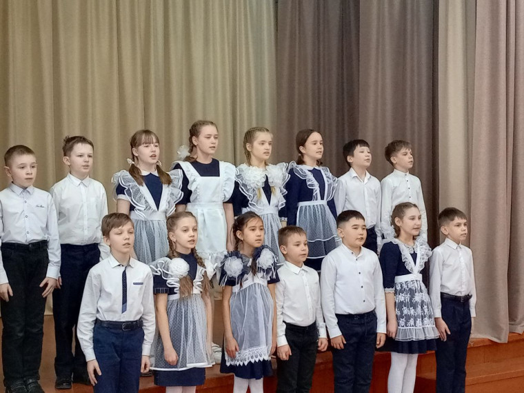 В Одесской школе №2 подвели итоги конкурса чтецов и конкурса патриотической песни.